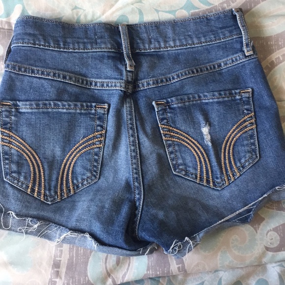 High Rise Hollister Shorts - Picture 5 of 6